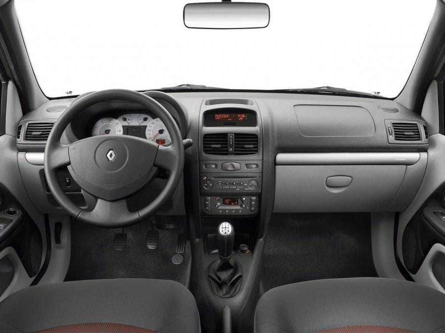  Renault Thalia 2006 года  (фото 19 из 34)